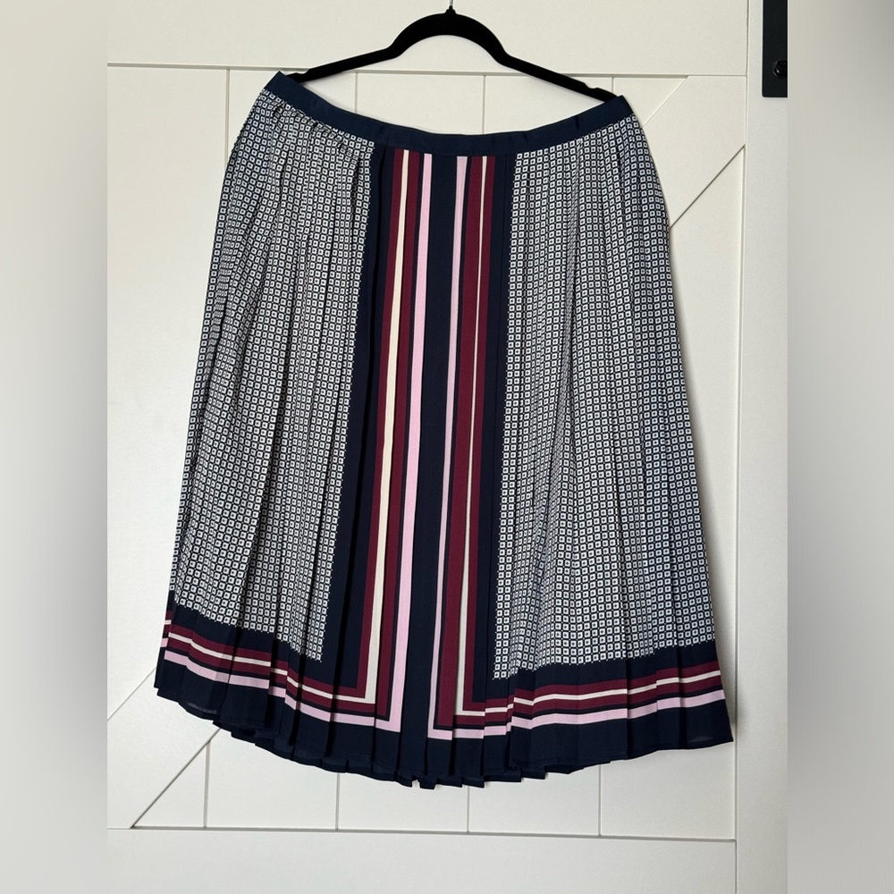 Navy, white, pink, and maroon pleated skirt